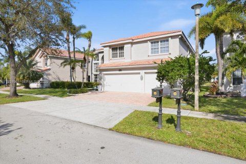 Купить виллу или дом в Мирамар, Флорида 4 спальни, 313.82м2, № 1990983 - фото 3