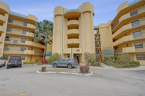Condo in Lauderhill, Florida, 2 bedrooms  № 2042187 - photo 27