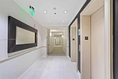 Condominio en venta en Miami, Florida, 2 dormitorios, 112.04 m2 № 1862044 - foto 15