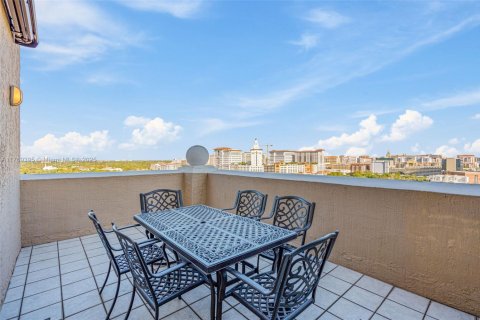 Condominio en venta en Miami, Florida, 2 dormitorios, 112.04 m2 № 1862044 - foto 1