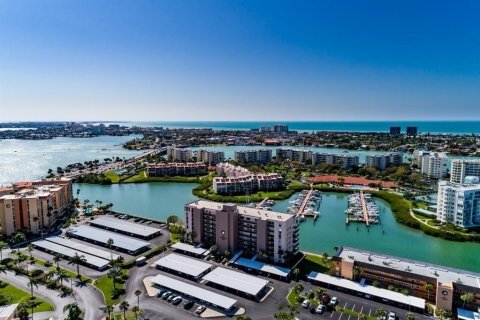 Copropriété à louer à South Pasadena, Floride: 2 chambres, 114.27 m2 № 2406950 - photo 2