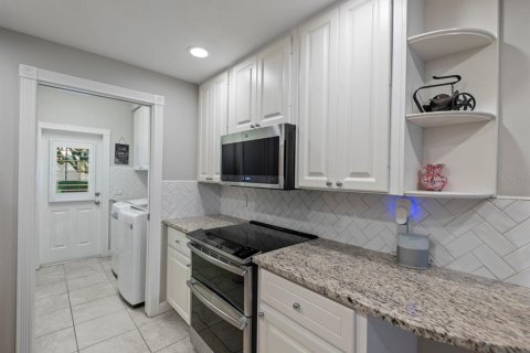 Townhouse in Sarasota, Florida 3 bedrooms, 153.47 sq.m. № 1876970 - photo 10