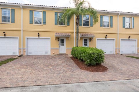 Townhouse in Sarasota, Florida 3 bedrooms, 153.47 sq.m. № 1876970 - photo 4