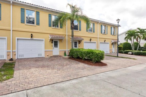 Townhouse in Sarasota, Florida 3 bedrooms, 153.47 sq.m. № 1876970 - photo 5