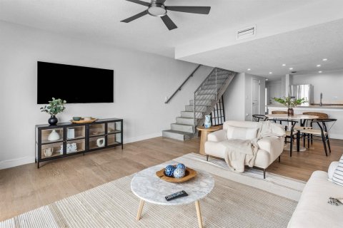 Touwnhouse à vendre à Boca Raton, Floride: 3 chambres, 129.88 m2 № 2192018 - photo 14