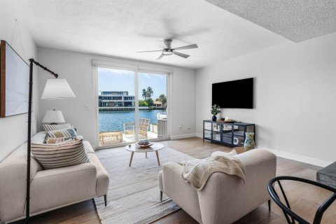 Touwnhouse à vendre à Boca Raton, Floride: 3 chambres, 129.88 m2 № 2192018 - photo 11