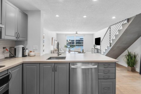 Touwnhouse à vendre à Boca Raton, Floride: 3 chambres, 129.88 m2 № 2192018 - photo 8