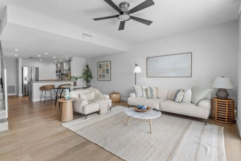 Touwnhouse à vendre à Boca Raton, Floride: 3 chambres, 129.88 m2 № 2192018 - photo 13