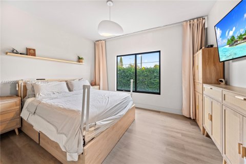 Купить виллу или дом в Майами, Флорида 2 спальни, 101.82м2, № 2019044 - фото 23