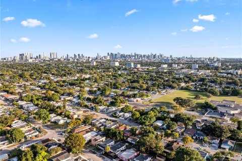 Купить виллу или дом в Майами, Флорида 2 спальни, 101.82м2, № 2019044 - фото 5