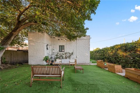 Купить виллу или дом в Майами, Флорида 2 спальни, 101.82м2, № 2019044 - фото 12