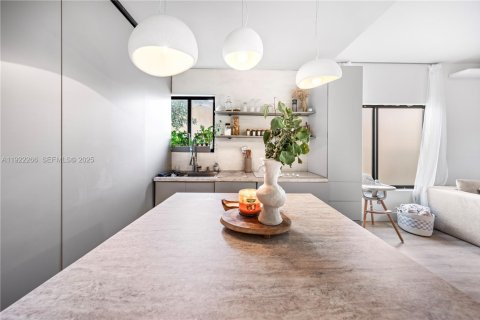 Купить виллу или дом в Майами, Флорида 2 спальни, 101.82м2, № 2019044 - фото 13