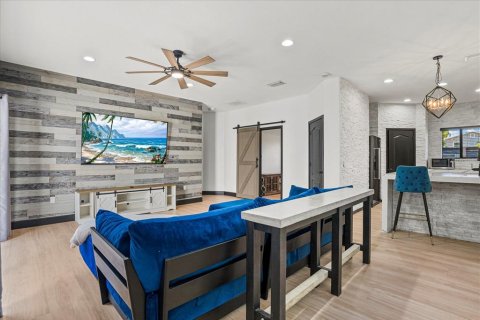House in Sarasota, Florida 3 bedrooms, 181.72 sq.m. № 2099478 - photo 6