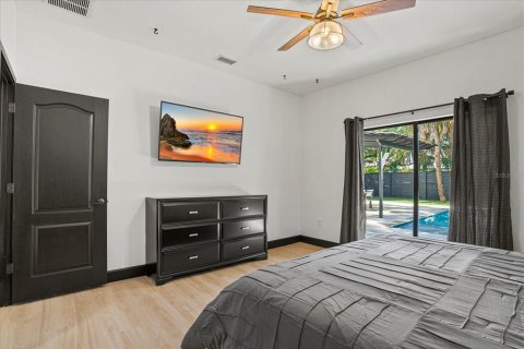 House in Sarasota, Florida 3 bedrooms, 181.72 sq.m. № 2099478 - photo 24