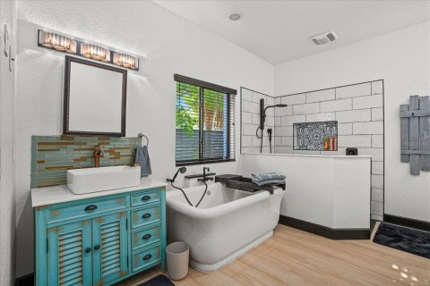 House in Sarasota, Florida 3 bedrooms, 181.72 sq.m. № 2099478 - photo 26