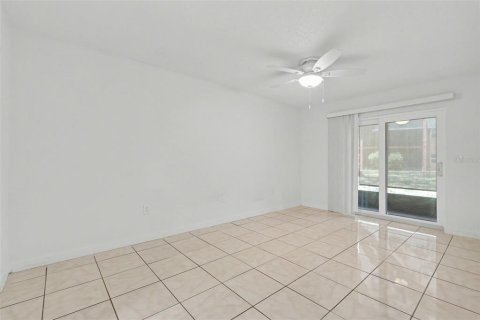 Condominio en venta en Palm Harbor, Florida, 2 dormitorios, 83.61 m2 № 2167549 - foto 13