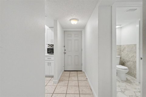 Condominio en venta en Palm Harbor, Florida, 2 dormitorios, 83.61 m2 № 2167549 - foto 6