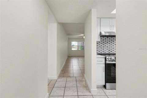 Condominio en venta en Palm Harbor, Florida, 2 dormitorios, 83.61 m2 № 2167549 - foto 5