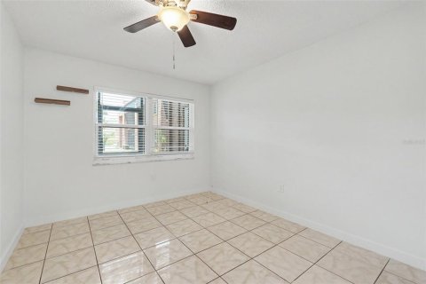 Condominio en venta en Palm Harbor, Florida, 2 dormitorios, 83.61 m2 № 2167549 - foto 18