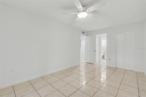 Condominio en venta en Palm Harbor, Florida, 2 dormitorios, 83.61 m2 № 2167549 - foto 14