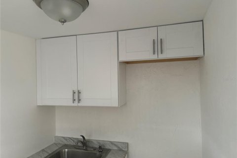 Casa en alquiler en Homosassa, Florida, 4 dormitorios, 126.72 m2 № 1746578 - foto 8