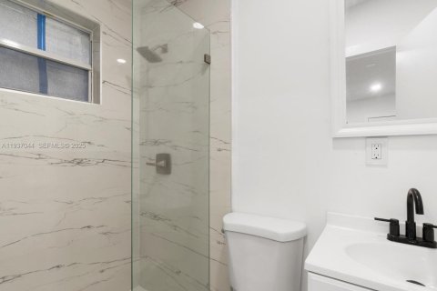 House in Miami, Florida 92.62 sq.m. № 1994898 - photo 6