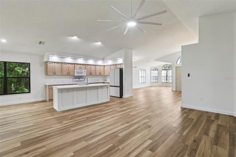 Купить виллу или дом в Спринг-Хилл, Флорида 5 комнат, 183.11м2, № 1903617 - фото 8