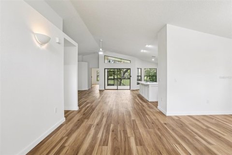 Купить виллу или дом в Спринг-Хилл, Флорида 5 комнат, 183.11м2, № 1903617 - фото 18