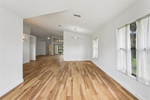 Купить виллу или дом в Спринг-Хилл, Флорида 5 комнат, 183.11м2, № 1903617 - фото 16