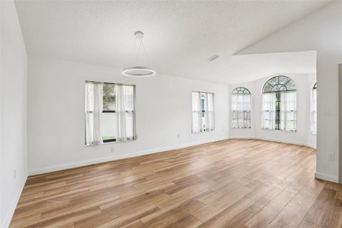 Купить виллу или дом в Спринг-Хилл, Флорида 5 комнат, 183.11м2, № 1903617 - фото 5