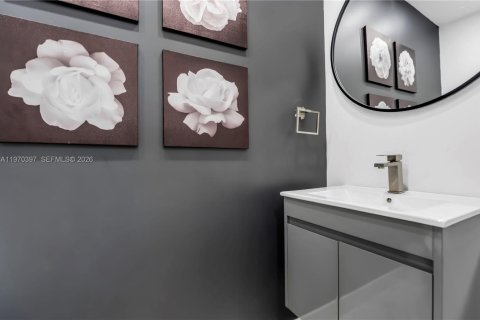 Townhouse in Hollywood, Florida 3 bedrooms, 123.56 sq.m. № 2031370 - photo 25