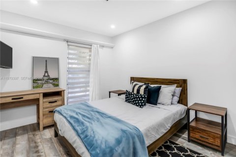 Townhouse in Hollywood, Florida 3 bedrooms, 123.56 sq.m. № 2031370 - photo 18