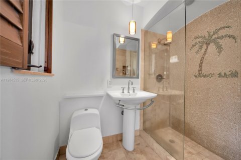 House in Miami, Florida 3 bedrooms, 270.62 sq.m. № 2030101 - photo 25