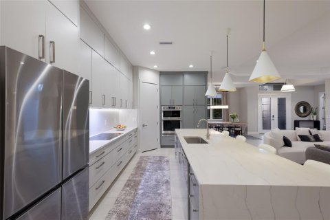 Villa ou maison à vendre à Sarasota, Floride: 4 chambres, 307.69 m2 № 2395669 - photo 20