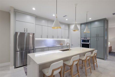 Villa ou maison à vendre à Sarasota, Floride: 4 chambres, 307.69 m2 № 2395669 - photo 21