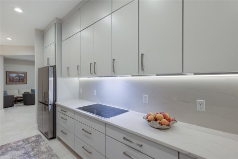 Villa ou maison à vendre à Sarasota, Floride: 4 chambres, 307.69 m2 № 2395669 - photo 23