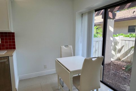 Copropriété à louer à Coconut Creek, Floride: 2 chambres, 102.75 m2 № 2431361 - photo 6
