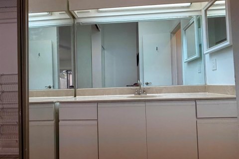 Copropriété à louer à Coconut Creek, Floride: 2 chambres, 102.75 m2 № 2431361 - photo 11