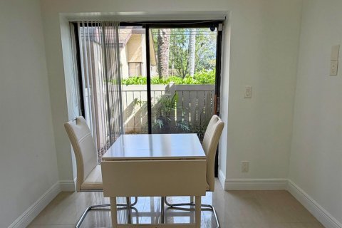 Copropriété à louer à Coconut Creek, Floride: 2 chambres, 102.75 m2 № 2431361 - photo 5
