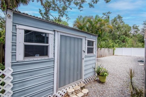 House in Tampa, Florida 4 bedrooms, 176.14 sq.m. № 1792353 - photo 27