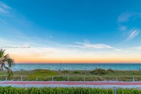 Снять в аренду кондоминиум в Майами-Бич, Флорида 2 спальни, 96.62м2, № 1923215 - фото 13