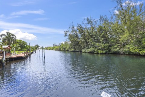 Villa ou maison à vendre à Fort Lauderdale, Floride: 4 chambres, 278.71 m2 № 2328885 - photo 30