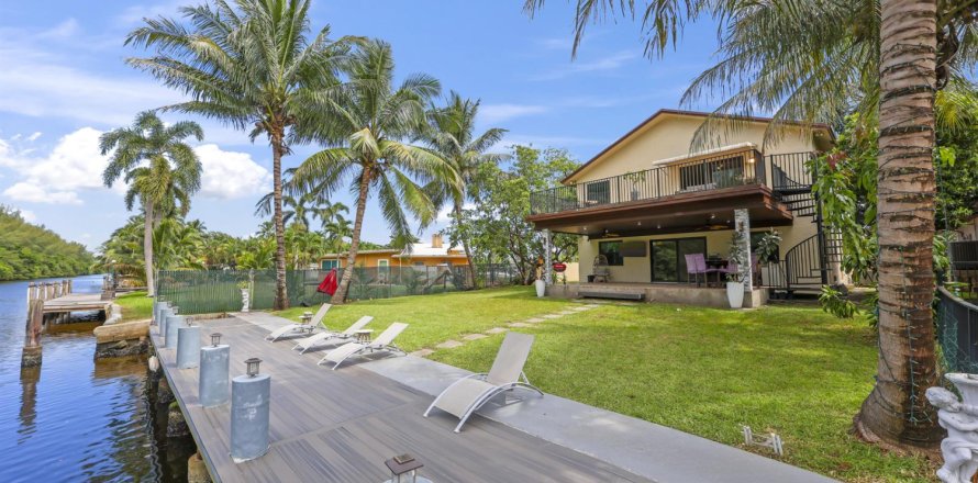 Villa ou maison à Fort Lauderdale, Floride 4 chambres, 278.71 m2 № 2328885