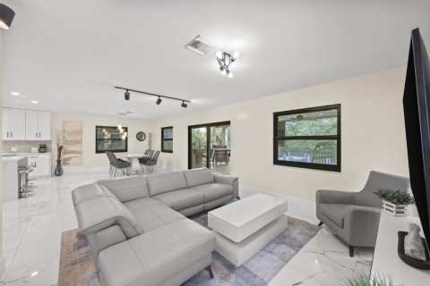 Villa ou maison à vendre à Fort Lauderdale, Floride: 4 chambres, 278.71 m2 № 2328885 - photo 12