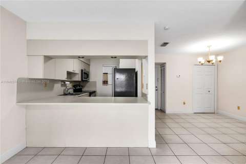 Condo in Miami, Florida, 2 bedrooms  № 1832435 - photo 15