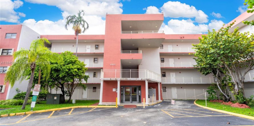 Condo in Miami, Florida, 2 bedrooms № 1832435