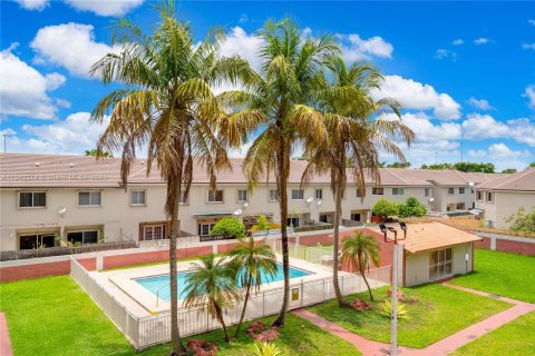 Condo in Miami, Florida, 2 bedrooms  № 1832435 - photo 24