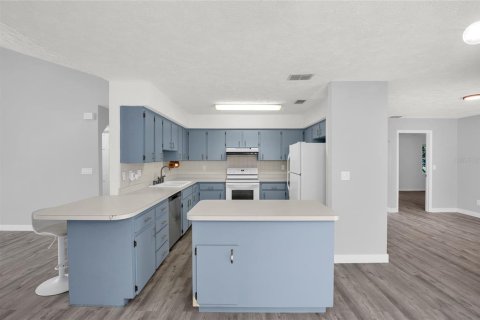 Casa en venta en Ocala, Florida, 4 dormitorios, 212.37 m2 № 1911060 - foto 11