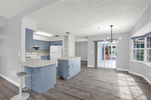 Casa en venta en Ocala, Florida, 4 dormitorios, 212.37 m2 № 1911060 - foto 9