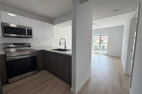 Apartamento en alquiler en Cutler Bay, Florida, 1 dormitorio, 2119.01 m2 № 2058832 - foto 2